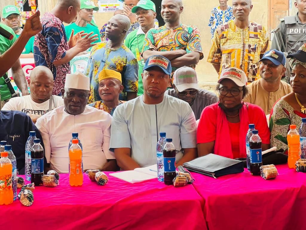 Aderinokunmedia's tweet photo. Ogun Central's PDP Senatorial candidate Chief Olumide Aderinokun has continued his ward-to-ward campaign in Abeokuta North Local Government Area by engaging  people in three wards.
#AdeTiDe https://t.co/xgSALHW9KS