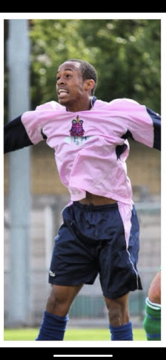 Jamesie_19's tweet photo. @DulwichHamletFC @roisincairns @robavis Congrats Sanch 👏🏽 https://t.co/cYmei2kVKw