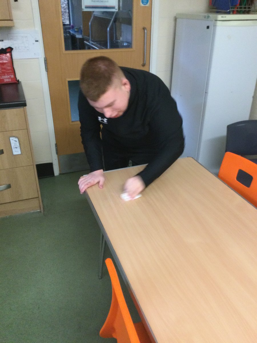 Kelford6Form's tweet photo. This week in life skills we have been cleaning the kitchen https://t.co/a6giDFAo0z