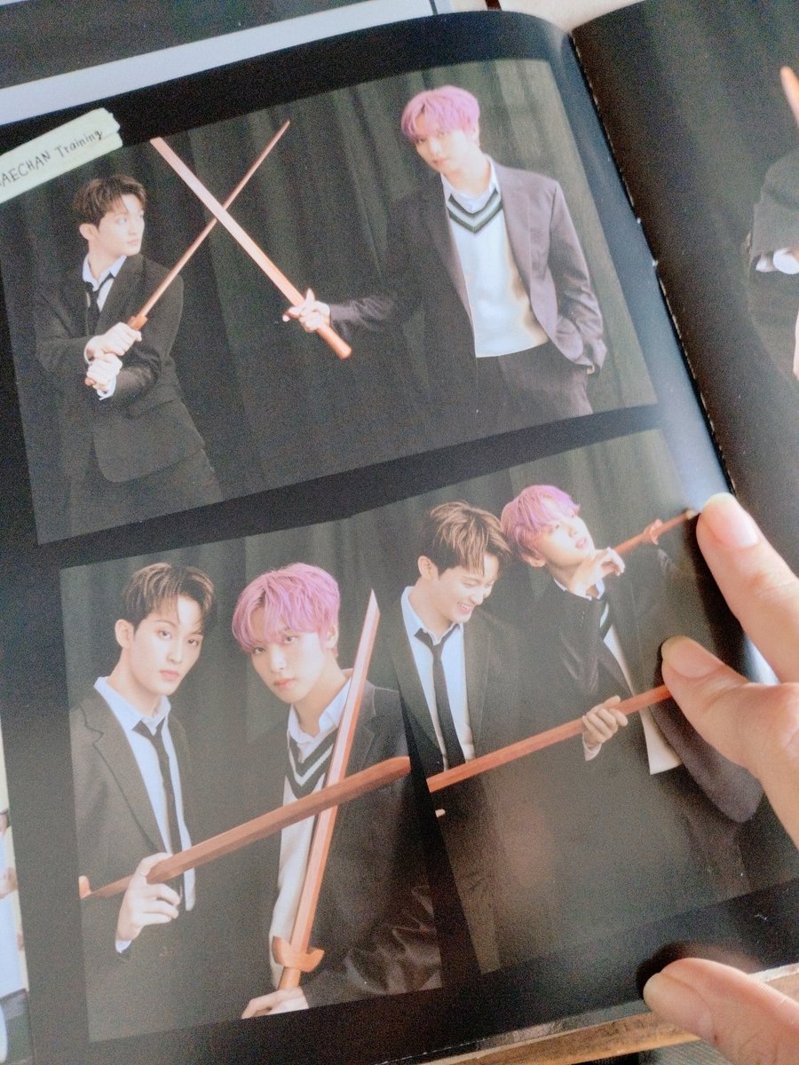 🐈‍⬛ on Twitter: "i love this dua cowok main pedang-pedangan concept"