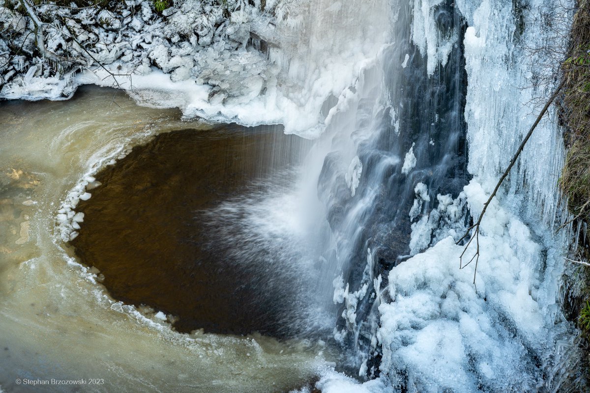 The River Eden at the weekend, but not as you know it. This is an icy Hell Gill Force, just a couple of miles from the river’s source, high up in the Mallerstang valley #EdenValley #Cumbria #YorkshireDalesNationalPark #winter