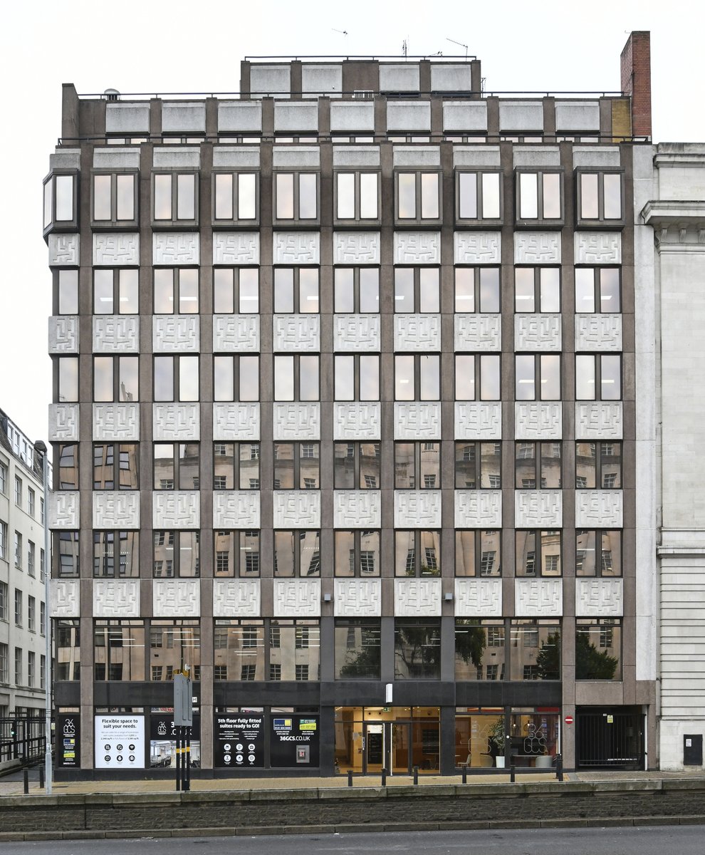 We have successfully sold Birmingham’s 36 Great Charles Street on behalf of @Circle Properties PLC for £3.71m, reflecting a net initial yield of 7.43%. 

Read more here: tinyurl.com/ywp7pj66
