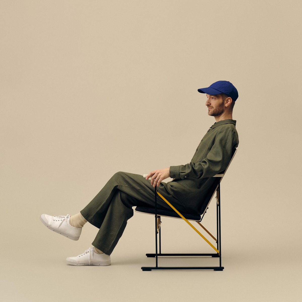 Onnea #VuodenGraafikko 2023 Tomi Leppänen 🏆️🌟🎉

Tomi Leppänen on tunnettu minimalistisesta ja leikittelevästä visuaalisesta suunnittelustaan. Palkintonäyttely nähdään Designmuseon Galleriassa 24.3.–27.8.2023 📸 Unto Rautio <a href="/Grafiafi/">Grafia ry</a> #designmuseo

designmuseum.fi/fi/exhibitions…