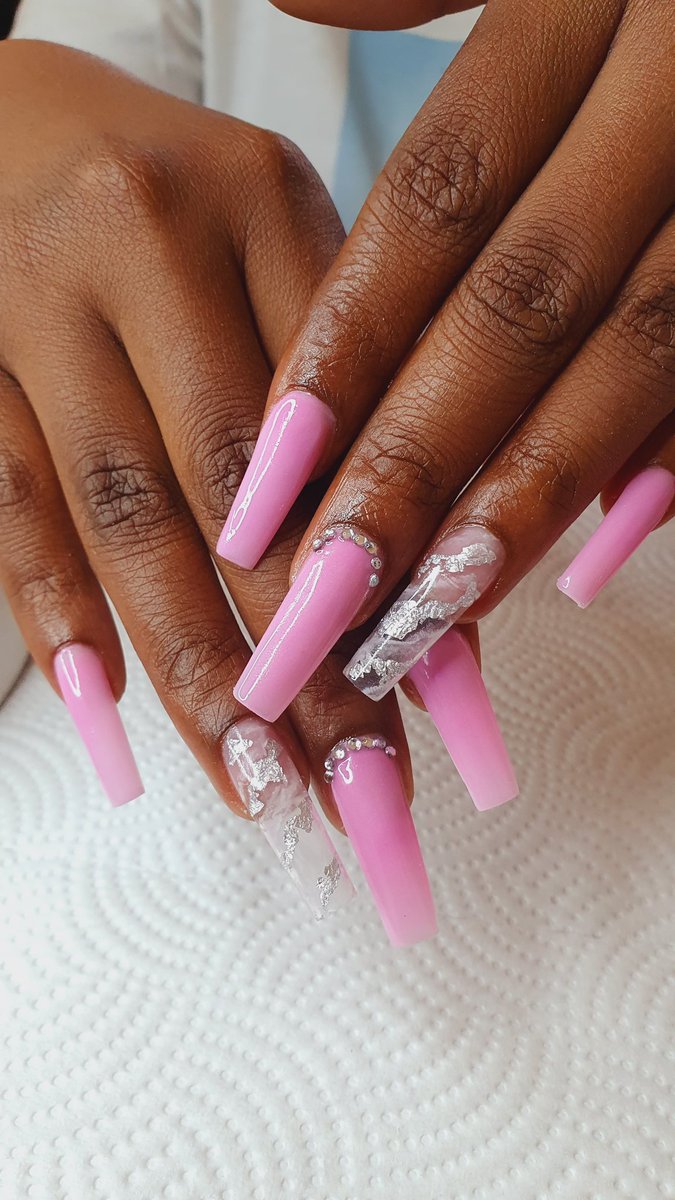 MasabataJeanet4's tweet photo. #BBTitians
#rustenburgnails
#Nailsby thuli
My whatsapp is 0724131876 https://t.co/J9VX62UcqE
