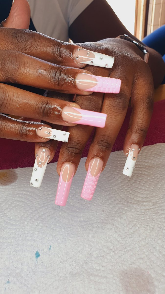 MasabataJeanet4's tweet photo. #BBTitians
#rustenburgnails
#Nailsby thuli
My whatsapp is 0724131876 https://t.co/J9VX62UcqE