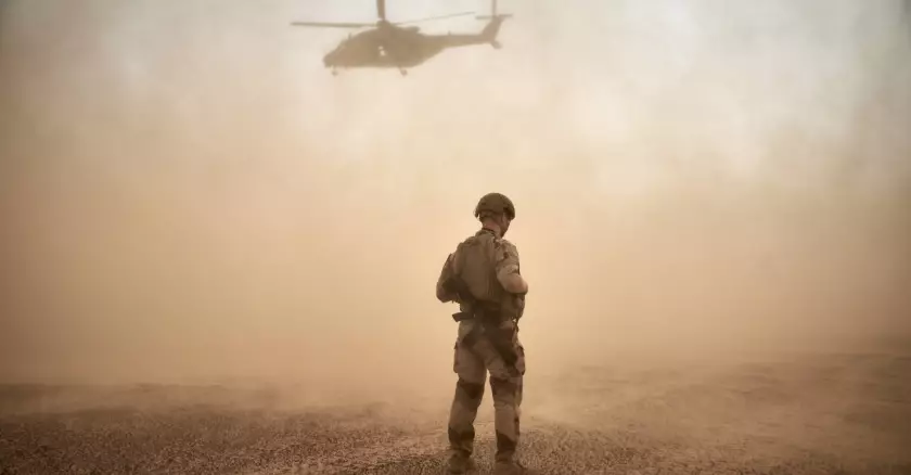 top_force's tweet photo. #COS #TaskForceSabre Les #Forces_Spéciales françaises présentes au Burkina vont être redéployées au Niger à Ayorou à 200 kilomètres au nord-ouest de Niamey https://t.co/qZlGbxwmCH https://t.co/vqotlXEANq