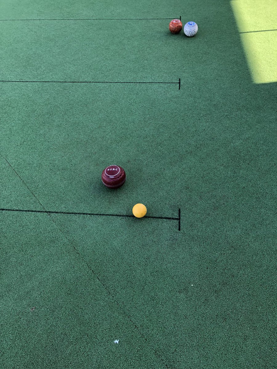 Bundogs's tweet photo. Watching Jeanie play barefoot bowls in Port Fairy #cheersquad #beeriscold #livingthedream
PS they are not Jeanieโs feet ๐คก๐๐๐๐๐๐๐ https://t.co/McmdBV309J