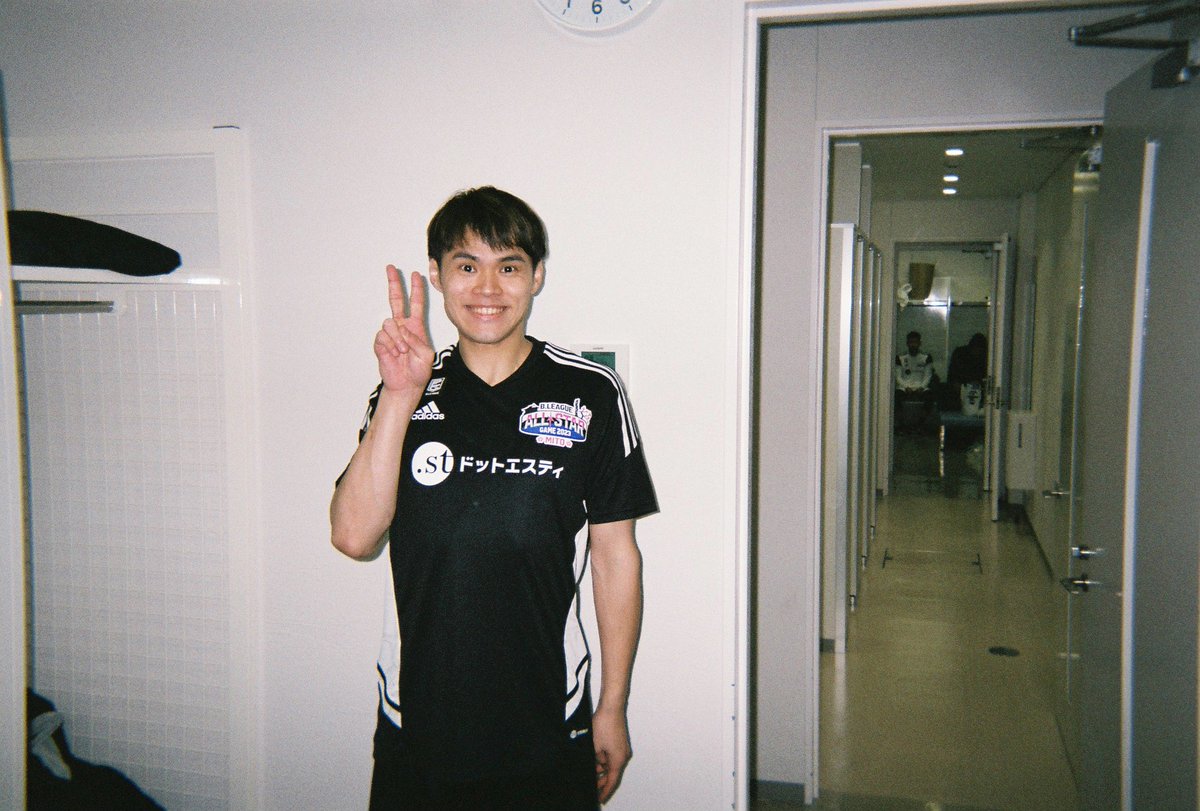 B_LEAGUE's tweet photo. ／
📷#ココロたぎルンです
📢結果発表〜！！
＼

優勝は2万いいね以上を集めた藤井祐眞選手でした🥇
おめでとうございます👏👏

藤井選手の載せきれなかった写真も公開中↓
https://t.co/RIL912j23p

@maaaayu40 @brave_thunders 
#ドットエスティBリーグオールスター 
#Bリーグ https://t.co/1ZMpVeQe1b