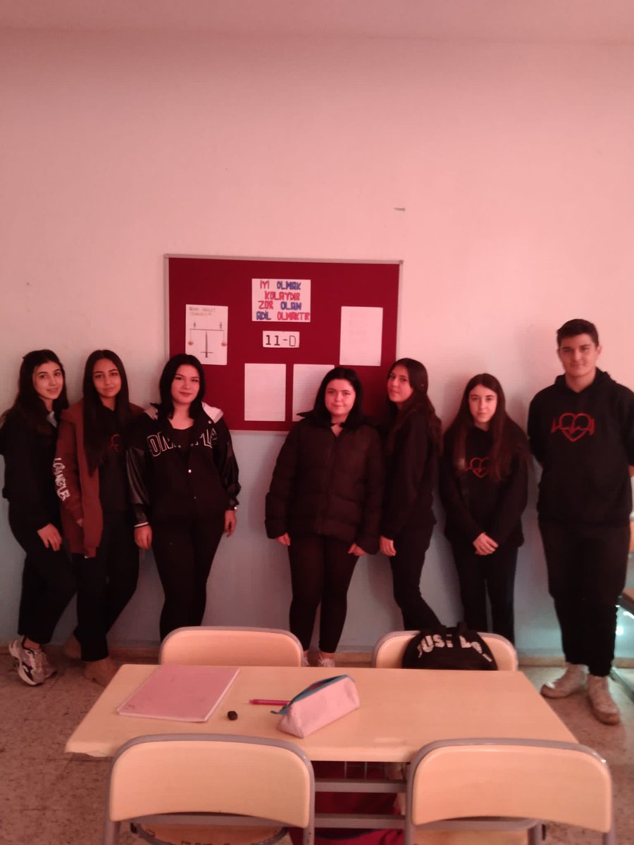 MehmetMtal's tweet photo. Adalet kök değerlerimiz☺ https://t.co/eL5zrwF7HY