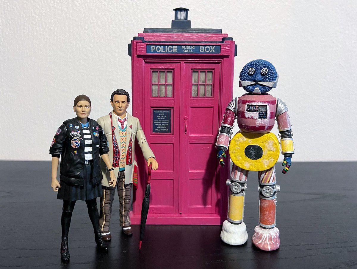 MacaulyCairns's tweet photo. Imagine this as a figure set #DoctorWho https://t.co/aUOXKoGMoV