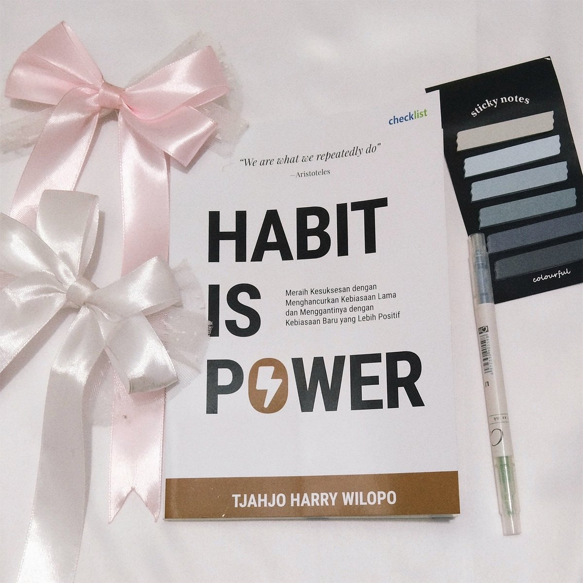 Currently reading 📚
Habit Is Power - Tjahjo Harry Wilopo
🌾🌾

"We are what we repeatedly do"
- Aristoteles