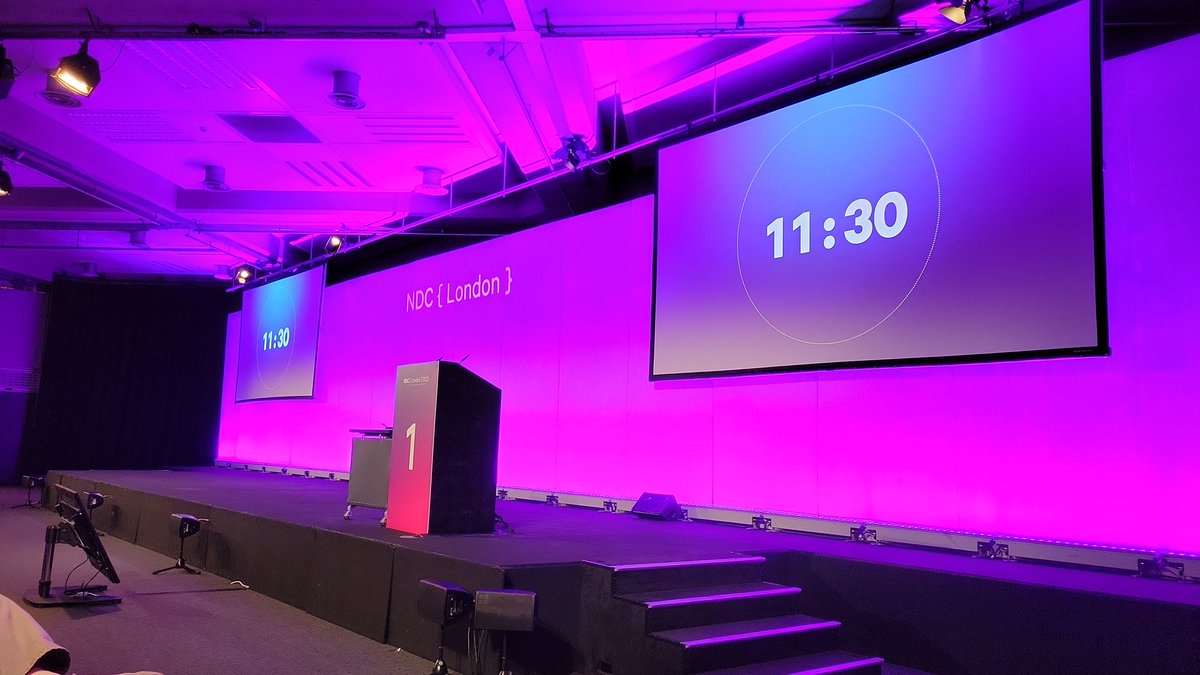 Well I did finally make it to #NDCLondon! 11 minutes until I get to share some stories and tech of applied AI and accessibility 🐙