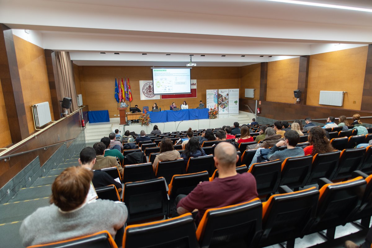 YoungForesters's tweet image. 🌳 Ya ha comenzado el congreso internacional #YoungForesters en @ETSIIAAPalencia @UVaPalencia . 
💡 Una gran experiencia para estudiantes #dataforest #medfor que se encargan de toda la organización y los estudiantes de doctorado. 
#cienciaforestal
#somosiuFOR #soyforestal