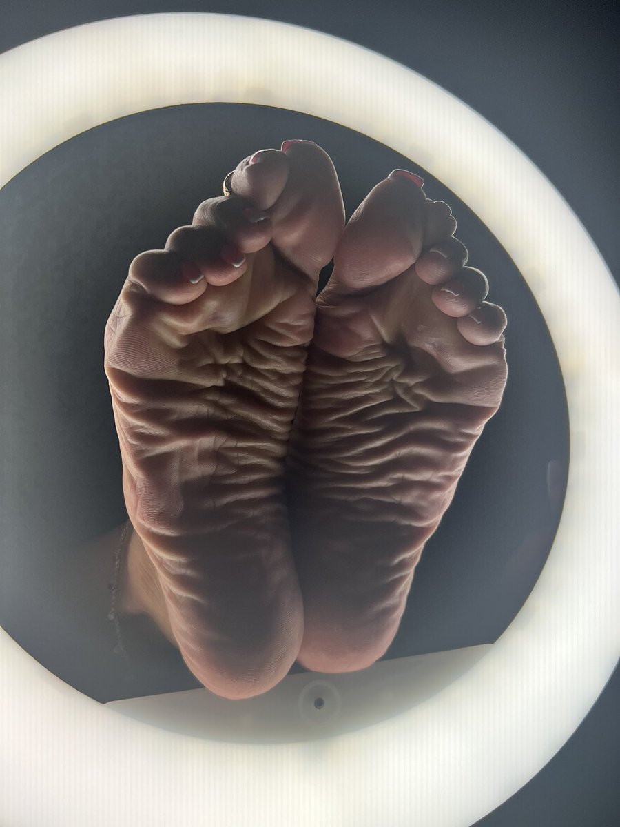 ℋᎾUЅℰ Ꮎℱ ЅᎾℒℰЅ on Twitter: "RT @CaribbeanSolez: What’s Wednesday without my Wrinkled soles