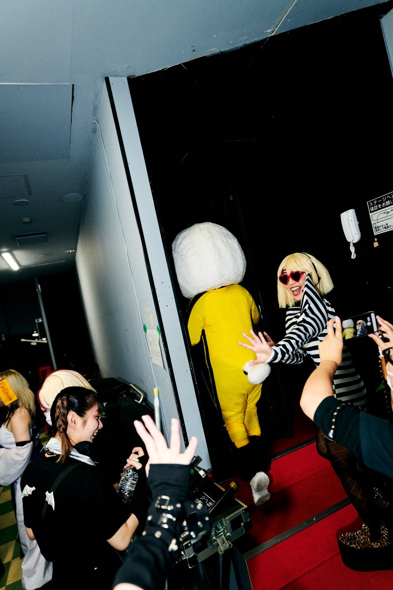 MELONBATAKEAGO2's tweet photo. 2022.10.29 足利ライブハウス大使館
『HORROR BILLY NIGHTS Vol.2』#写真館

 DJピーヒャラころみランドサマ⚡︎⚡︎
 ￣￣￣￣￣￣￣￣￣￣￣￣￣￣￣
Photo by @usyami 

#HORRORBILLYNIGHTS
#DJピーヒャラころみランド https://t.co/U5wN1Q540k