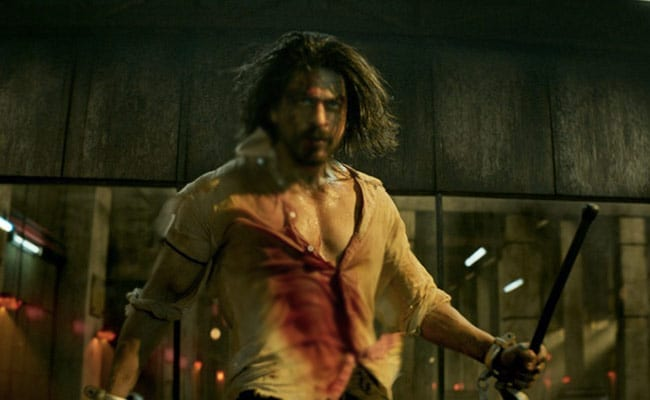 ndtv's tweet photo. #Pathaan Review: Shah Rukh Khan Doesn't Miss A Trick In Phenomenally Entertaining Spy Thriller https://t.co/m5BjQDeC0R https://t.co/ItSTFk568d