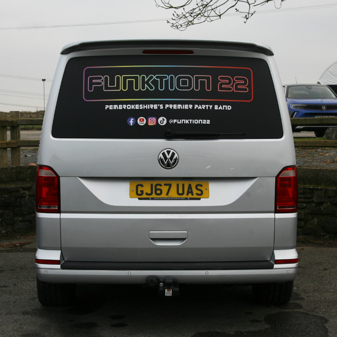 Signspeed's tweet image. VW window wrap for Funktion22 🎷🎸🎺
If you're looking for fabulous party music for your event, check them out! facebook.com/funktion22
#vehiclegraphics #vangraphics #shoplocal #supportlocal #funktion22 #pembrokeshire #wrap #windowwrap #signspeed #signsdesignprint