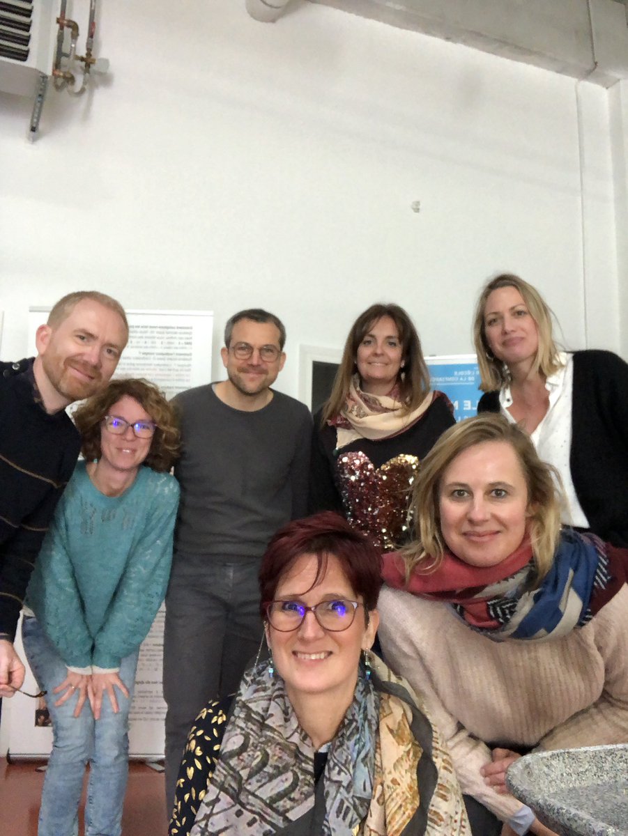 besse_jerome's tweet photo. #TraAMLV @eduscol_LV Belle journée d’échanges, de création et de poésie autour de la #differenciation au service de l’#autonomie à l’#oral
🙏 à notre capitaine @FlorentDemouli3 et à @davragot pour la formation #H5P M@gistère !
Superbe accueil 👑 au Fab’École du @CollegeBertone ! https://t.co/74WEXO70i5