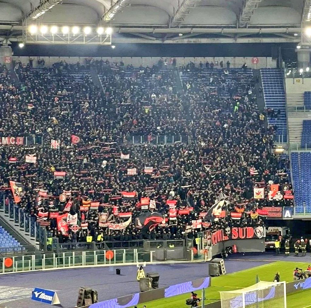 kT_Milano1899's tweet photo. Sono rimasto accanto a te nei momenti più tristi, nei momenti peggiori della tua storia.
Dopo aver conquistato il paradiso mesi fa, ora affondo di nuovo con te all'inferno.
E da lì non mi muovo, finché non ti rialzi. 

Comunque andrà sarò al tuo fianco. 

PER L'ETERNITÀ.
#Milan https://t.co/1pUczY1TbZ