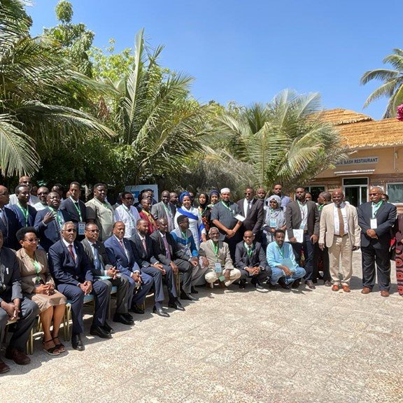 UNSomalia's tweet photo. At @MOFASomalia's launch of #Somalia's verification process to join the East African Community, @UN's @adam_abdelmoula expressed strong support for Somalia’s application, noting its benefits such as more movement of goods, services and people, and greater intra-regional trade. https://t.co/8rXOtWx5VN