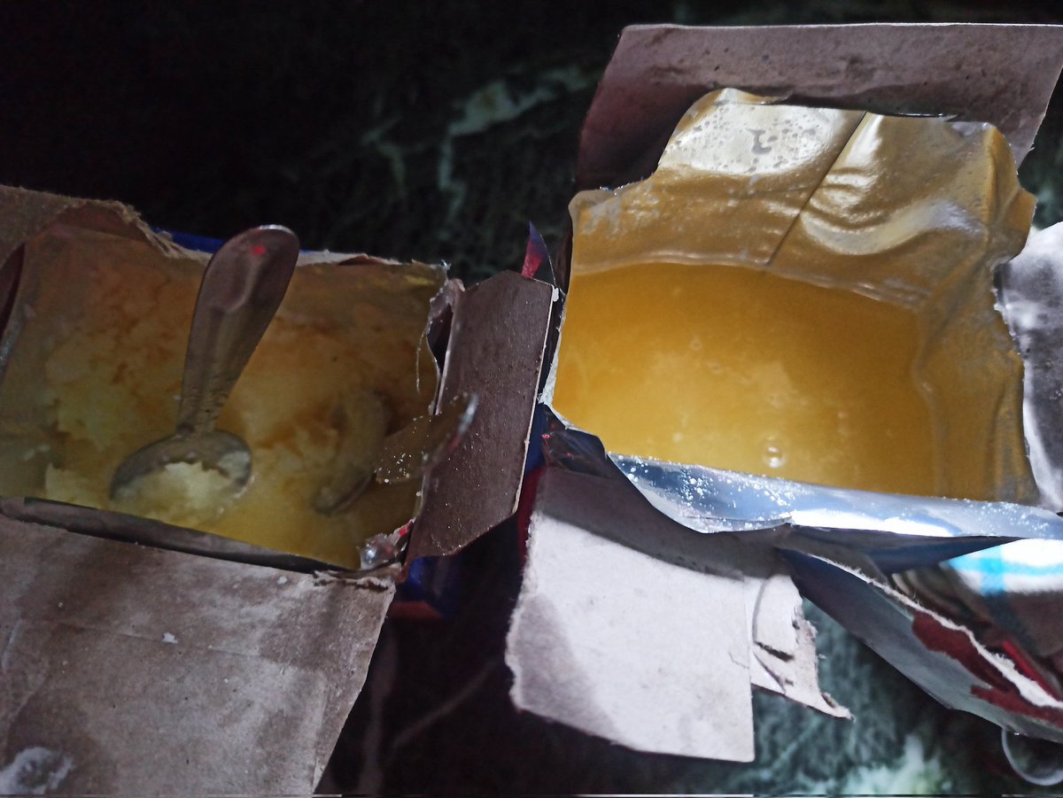 Vicky2576's tweet photo. @fssaiindia,@jkfoodanddrugdepert,@OfficeOfLGJandK  See the Level of Quality Control, in swear cold all other Desi Ghee freeze but Milk Joy Ghee is still in liquid free flow form,it has no fragrance in it no taste, quality itself speeks,Quality checking Departments are sleeping. https://t.co/ck7cjhWDtV