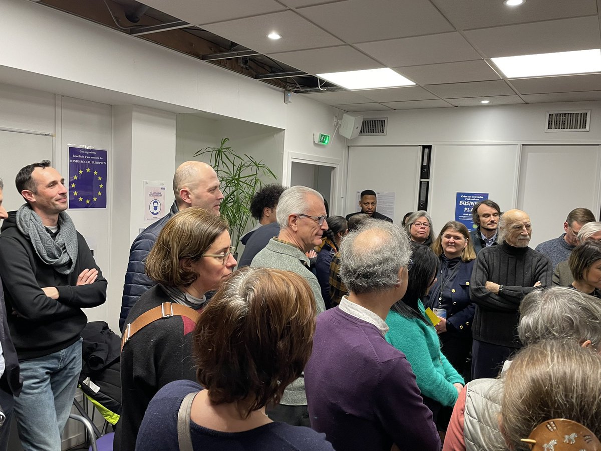 🎉 Hier soir, moment convivial aux #voeux de <a href="/BGEPaRIF/">BGE PaRIF</a> avec de jolis témoignages de créateurs.trices d’entreprise accompagné.e.s avec  talent par des professionnels bénévoles, engagés et bienveillants.
Bravo <a href="/Danielledesguee/">Danielle Desguées</a> de soutenir l’entrepreneuriat parisien.
#transmission