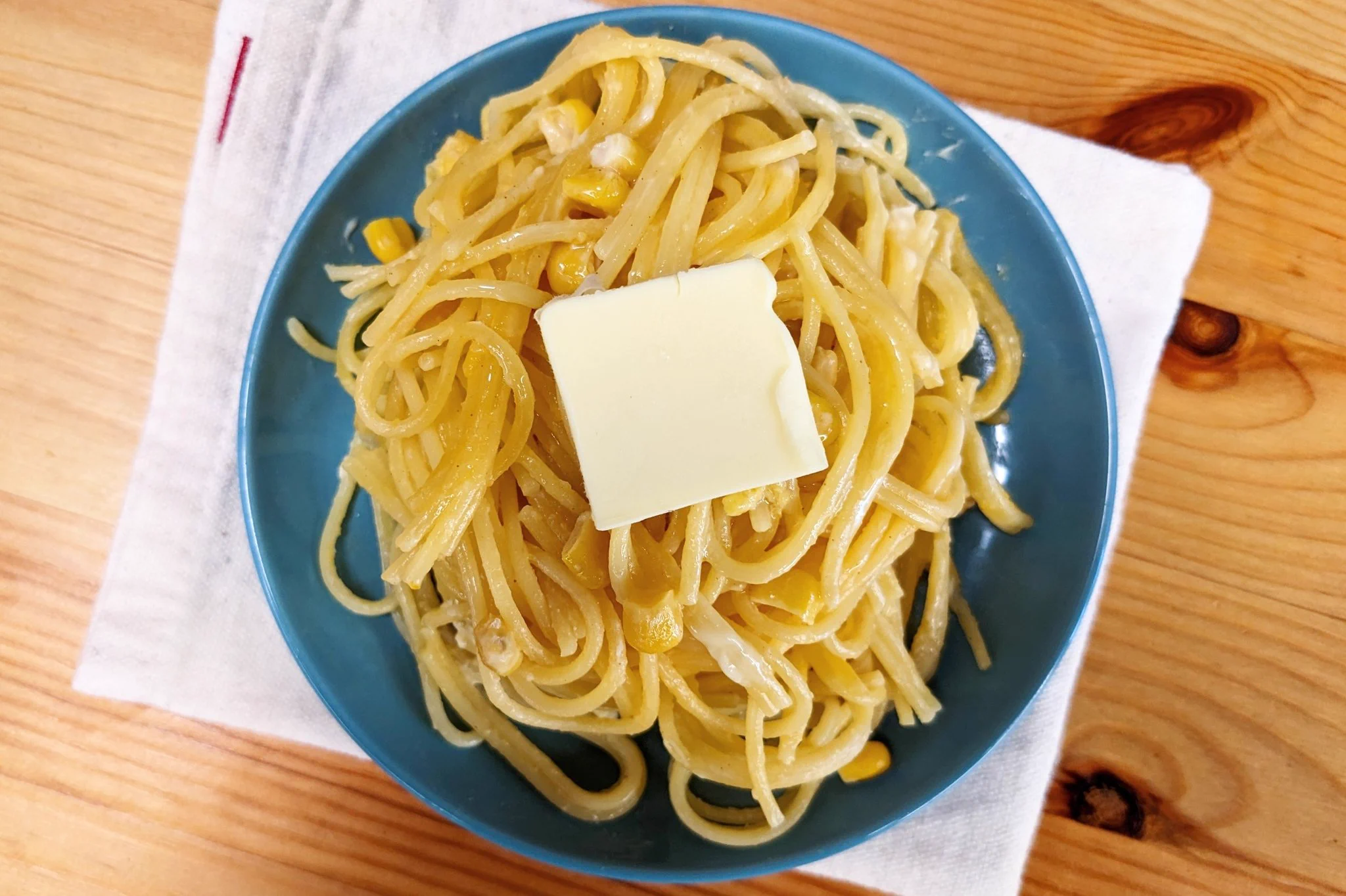 なんとレンジで作れちゃう！まろやか「バターコーンカルボナーラ」。