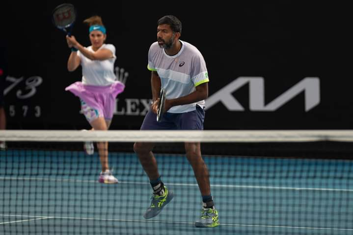 the_bridge_in's tweet photo. Sania/Rohan make it to the FINAL🔥🔥

Sania Mirza &amp; Rohan Bopanna reach the #AustralianOpen mixed doubles final in the former’s last Grand Slam appearance!♥️

They beat Krawczyk/Skupski 7-6, 6-7 (10-6) in the semifinal.

#Tennis 🎾 https://t.co/2m69YCCt8c