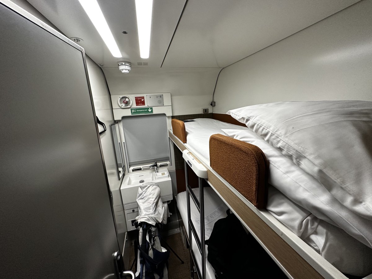 yourgolftravel's tweet photo. An overnight train to one of the world’s finest golf courses... (@CalSleeper) 👀🏴󠁧󠁢󠁳󠁣󠁴󠁿

1 Night Dinner, Bed and Breakfast 👉 Unlimited Golf 👉 Includes an overnight booking on The Caledonian Sleeper: https://t.co/ExjpLkeEut https://t.co/Og1ncD7sCh