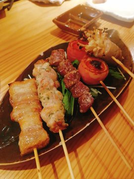 fkeatout's tweet photo. ●珍しいお魚が食べれる海鮮と串のお店
In #俺ん家 #大名

お刺身の透きとおりっぷりや
食感、お魚の種類の珍しさまで
かなり満足できます♪

珍しい魚は
味の後口も食感も
いつもより少しだけ新しくてイイカンジ。

お店も2階で内装も
おしゃれなのにカジュアルと1番イイカンジなので是非！ https://t.co/b4Q7inmHR5