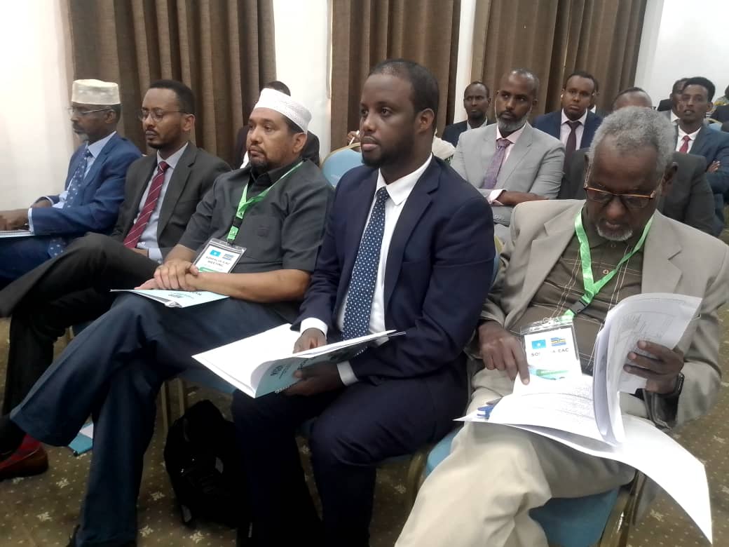 “Somalia has the longest national coastline of over 3,000 kms in Africa, linking Africa to the Arabian Peninsula, which the region can tap into to increase intra-regional trade and improve the lives of East Africans,” EAC SG <a href="/pmathuki/">Amb.(Dr.)Peter Mutuku Mathuki,PhD</a> .

<a href="/TheVillaSomalia/">Villa Somalia</a> <a href="/MOFASomalia/">Ministry of Foreign Affairs 🇸🇴</a>
