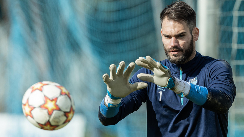 scout_cro's tweet photo. "Talks with @pafosfcofficial are in advanced stage but still no final deal for #Ivusic. Also clubs from #SerieB and top five leagues want him, it is difficult for me to say in which direction all this will take place" says @nkosijek sport director #Kulešević
#Sorare #Transfers https://t.co/iUh1t2alca