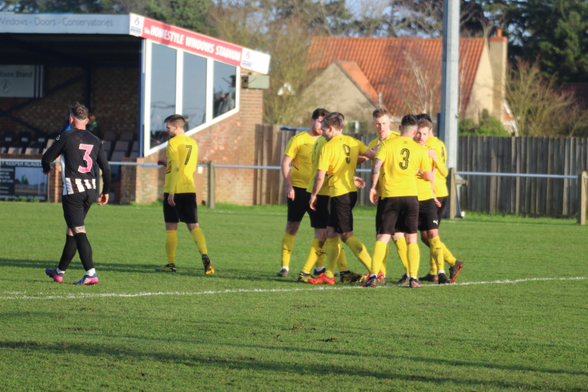 SuffolkFA's tweet photo. Good Luck to @BMFC13 in their @FASunday_Cup Fourth Round tie against VIP International at @Woodbridgetown this afternoon, kick-off 1pm.

#FlyingtheflagforSuffolk
#AThrivingLocalGame https://t.co/yjf20siy8P