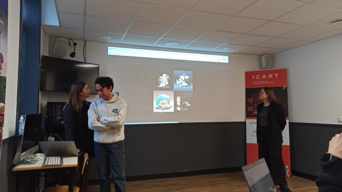 RachelVasseur's tweet photo. Démonstration de #IA lors de la masterclass @ModaTechMC #modatech https://t.co/AIXxjSaJQo
