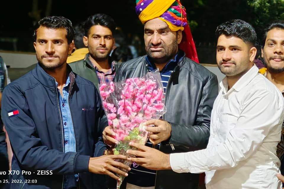 NarayankmwtRLP's tweet photo. शेर-ए-राजस्थान, किसानों के मसीहा, रालोपा सुप्रीमो एवं नागौर के लोकप्रिय सांसद आदरणीय हनुमान बेनीवाल जी को जन्मदिन की ढेर सारी शुभकामनाएँ, तेजाजी महाराज आपको सदैव स्वस्थ रखें। 
#HBDHanumanBeniwalBoss🎂🎉🔰👑💪@hanumanbeniwal https://t.co/QwTLuLASZ5