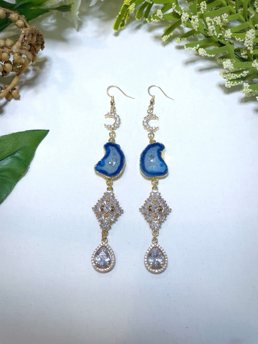 Excited to share the latest addition to my #etsy shop: Geode Earrings - 24k Gold Plated Geode Druzy Earrings, Crystal Earrings #geodeearrings #druzyearrings #geode #earrings #geodepair #geodeanddruzy #dangleearrings #crystalearrings #geodejewelry etsy.me/3HuK7xp