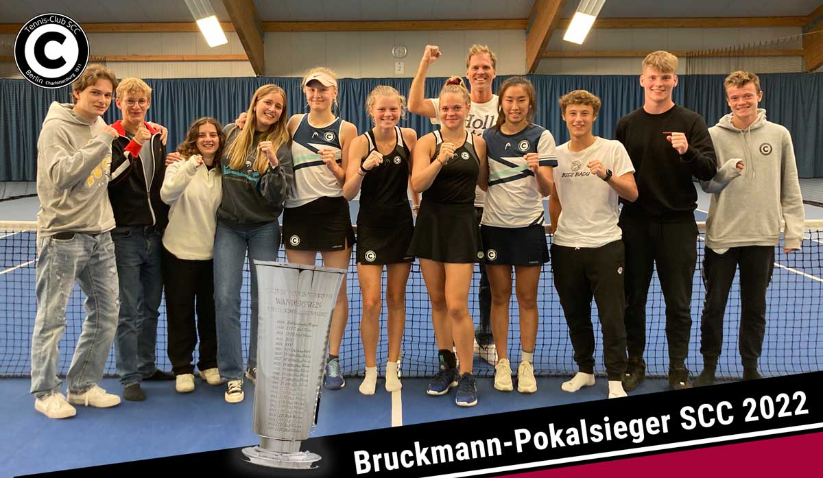 scc_tennis's tweet photo. Zum fünften Mal in Folge, zum neunten Mal in den vergangenen zwölf Jahren, zum zwölften Mal in 72 Jahren thront der SCC über allen Vereinen Berlins. Denn so oft holte der SCC den Bruckmann-Pokal, verliehen vom TVBB für die Jugendarbeit. #oneteamonegoal #tcscc #scc_tennis https://t.co/hW33ZDu1Nj