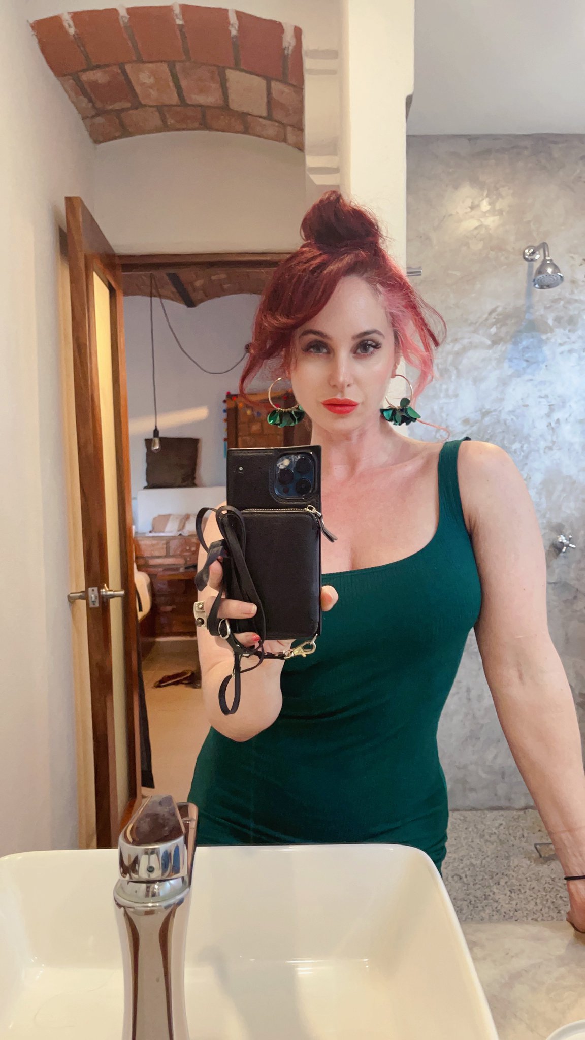 TW Pornstars - 1 pic. Domina Andrea Rosu: SF/Oakland. Twitter. Powerful