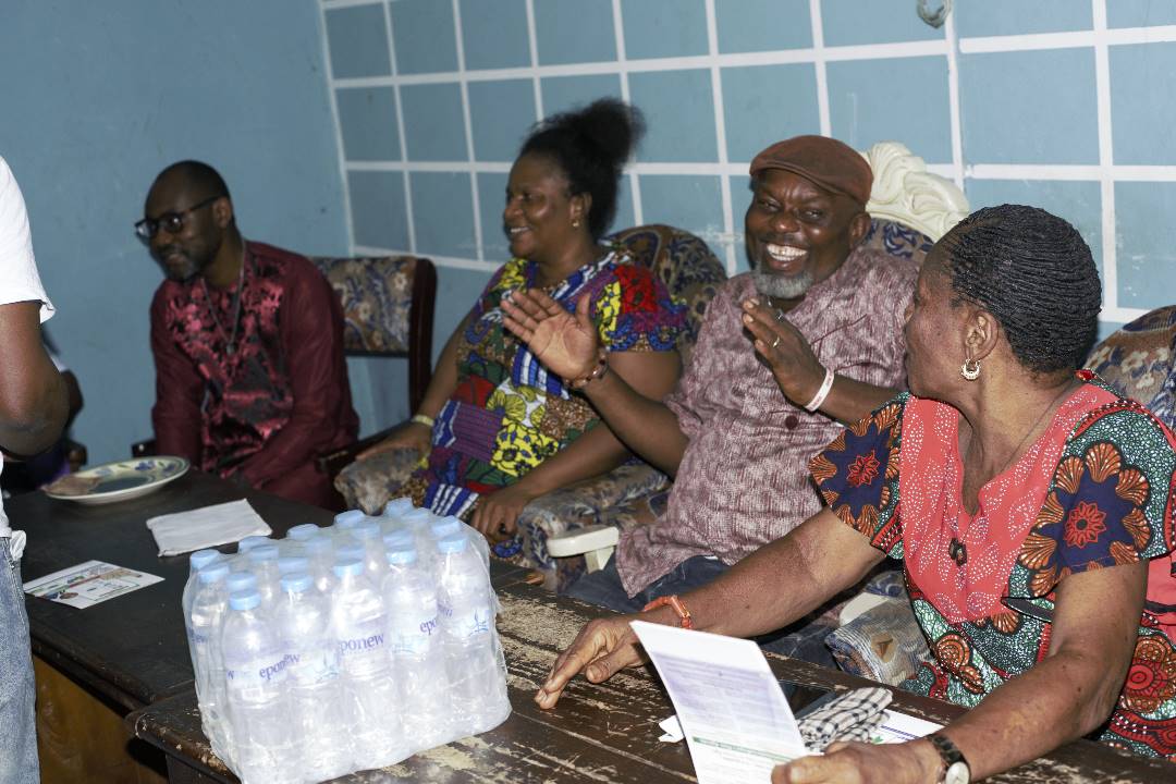 commodoreofhope's tweet image. You are the structure and I will be accountable to you when voted in says the Commodore of Hope to Igbudu Market Traders Association.
#commodoreofhope
#commodoreomatseyenesiamartd
#messageofhope
#2023nigerianelections
#deltasouthsenatorialdistrict
#deltasouth4commodorenesia