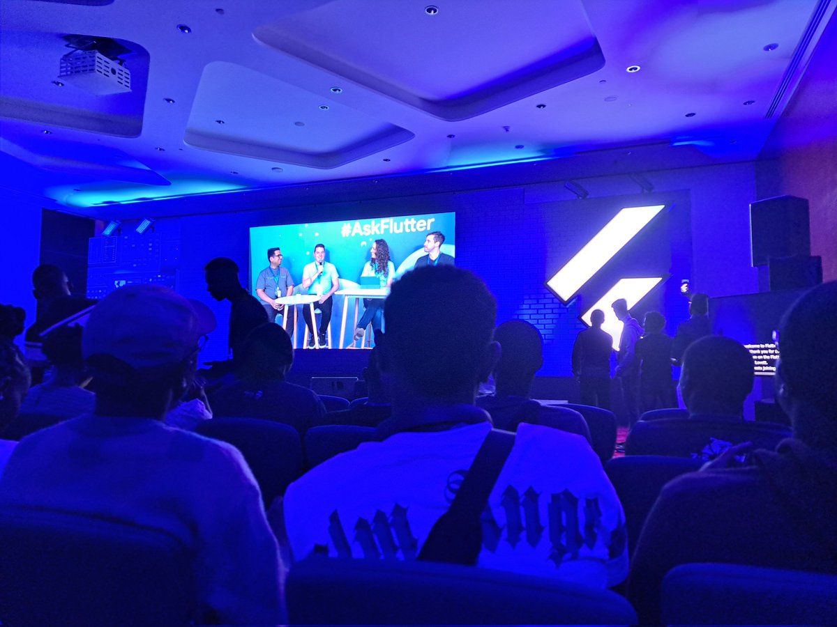 maggie_luke's tweet image. #FlutterForward #AskFlutter Great to be learning and sharing alot from fellow flutterists!!