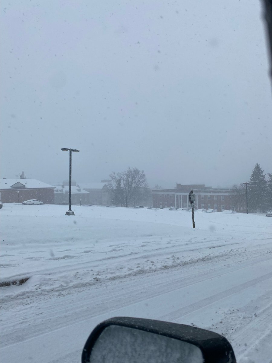 Svyates0's tweet image. Imagine taking until 10am to close campus when the conditions are beyond dangerous. Campus is not salted or plowed at all