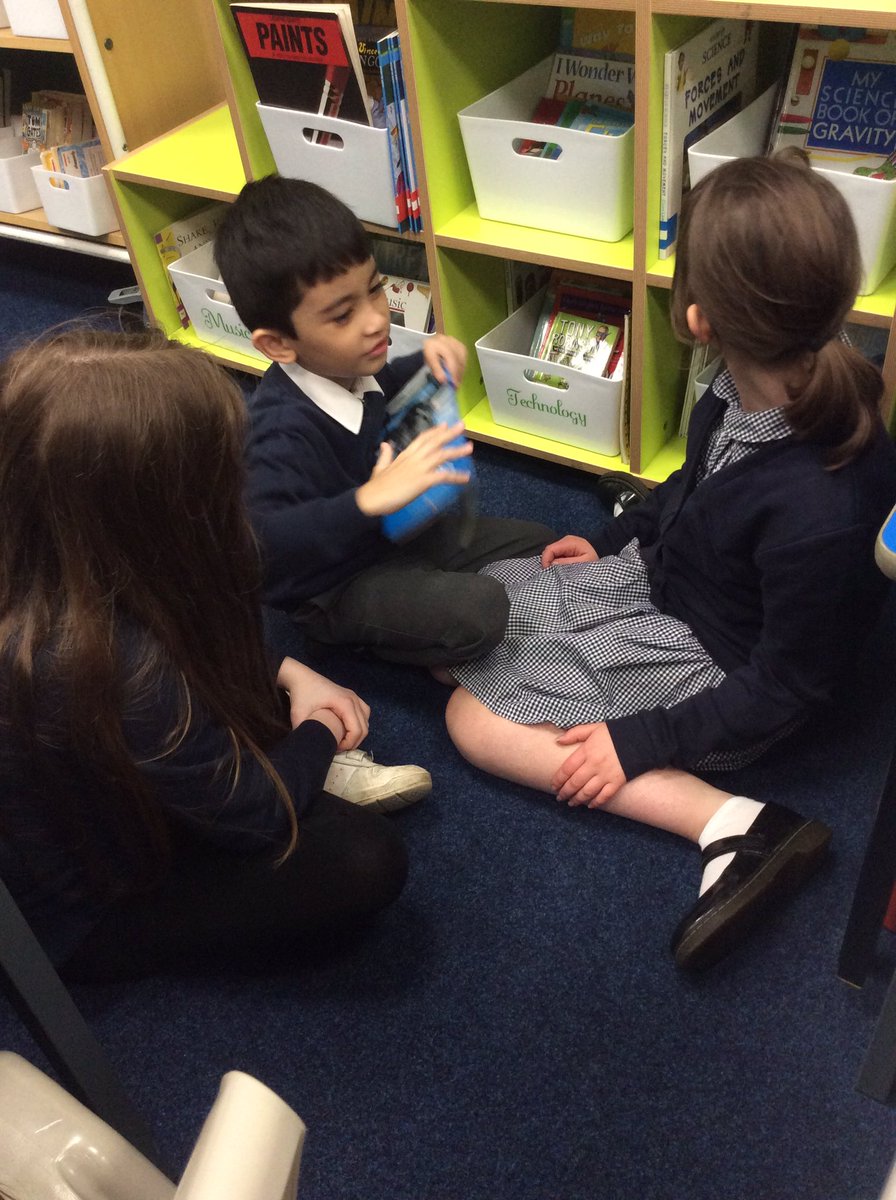 MrB_TheMill's tweet photo. Year 5 and Year 2 enjoying a Peer Reading session together โค๏ธ#ASAReading https://t.co/XaqKxfs2BT