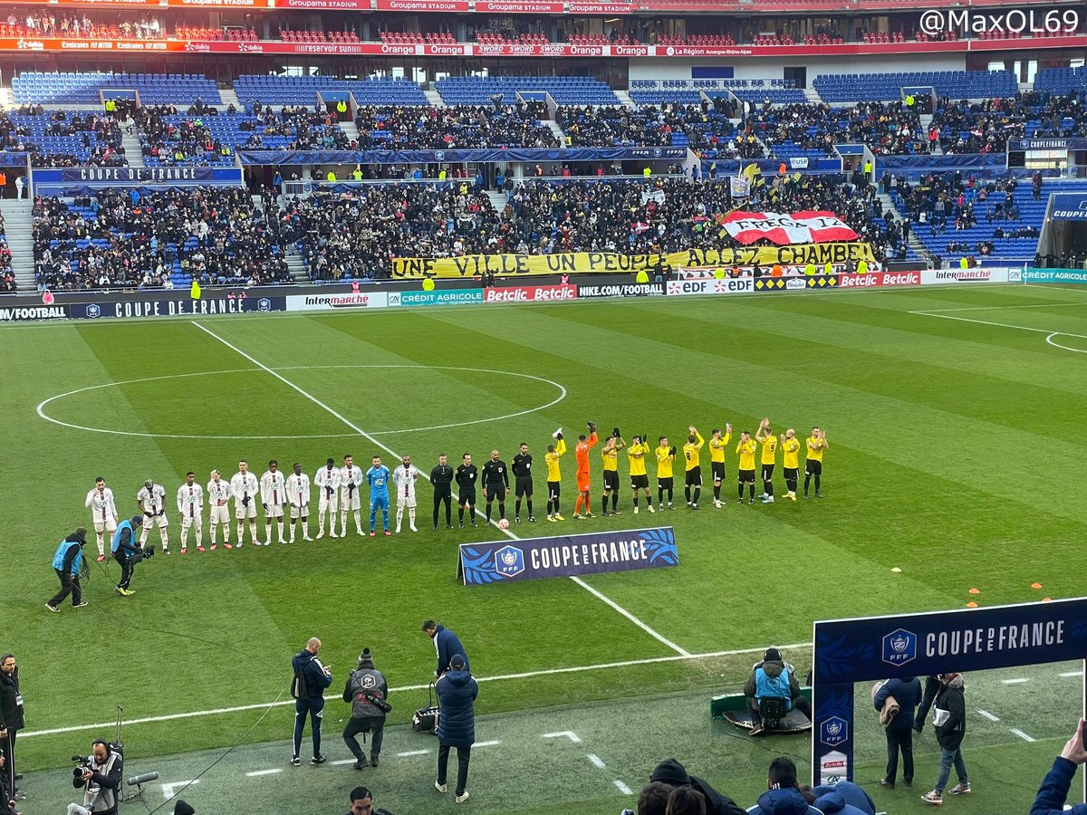 🏟️ Affluences 16es Coupe de France🇫🇷 :

🥇57 103 Marseille-Rennes
🥈37 875 PaysdeCassel-ParisSG
🥉18 708 Toulouse-Ajaccio
4️⃣18 705 FCOSK06-Angers
5️⃣18 344 Chambéry-Lyon
6️⃣12 451 Lille-Pau
7️⃣ 7 518 Bastia-Lorient
8️⃣ 7 000 Brest-Lens
9️⃣ 5 500 Thaon-Nantes
🔟 4 600 LesHerbiers-Reims