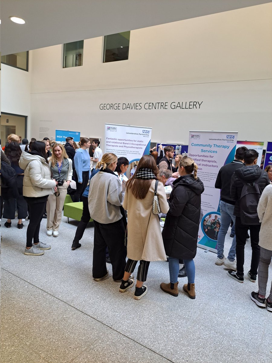 Today we welcomed @UHDBTrust @DerbyPhysioOPD @Leic_hospital @uhltherapy @SandraSpeller1 @NH_Leicester @NWAngliaFT @nhsuhcw @NGHnhstrust to our 1st careers events @uniofleicester for our third year Physio students to meet local NHS trusts & Nuffield Health to talk all things jobs!