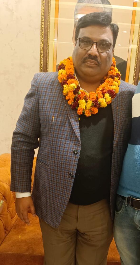 AdareemKhan's tweet photo. राजस्थान मदरसा बोर्ड अध्यक्ष नियुक्त किए जाने पर जनाब हाजी महबूब दीवान चोपदार  साहब को #मदरसा_पैराटीचर्स संघ की जानिब से मुबारकबाद 💐
@mdchopdarinc 💐
@AazamKhanPatha3 @RajMadarsa @KhanKanwar428  @RajGovOfficial @RajCMO @INCMinority @ashokgehlot51 https://t.co/VzuNyBEH6Z