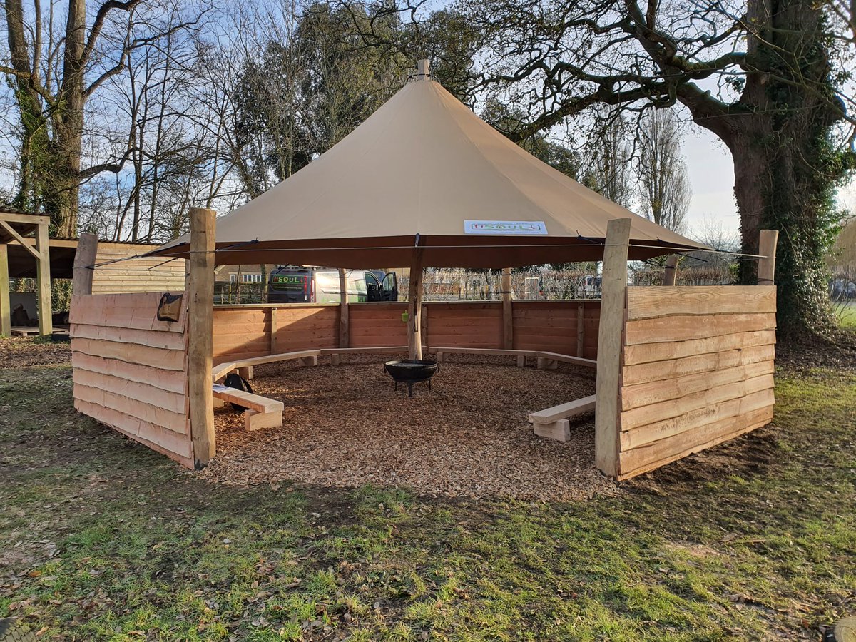 SOuLupdate's tweet photo. The front and back view of the lovely new #outdoorclassroom at Hazlegrove School. Everyone at school is excited to use it. We had some delighted visitors, children and teachers, stop by the site!
#BuiltBySOuL #teachoutside #outdoorlearning #forestschool #freshairlearning https://t.co/bBetBMsTuY
