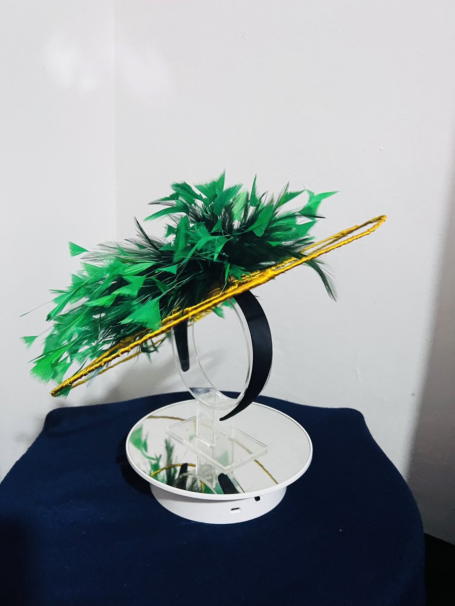 CTMensah's tweet photo. @Serwaa_Amihere Fascinators and everything bridal. Ig: @ctms_hair_accessories TikTok:@ctmens https://t.co/LTdfk5u59W