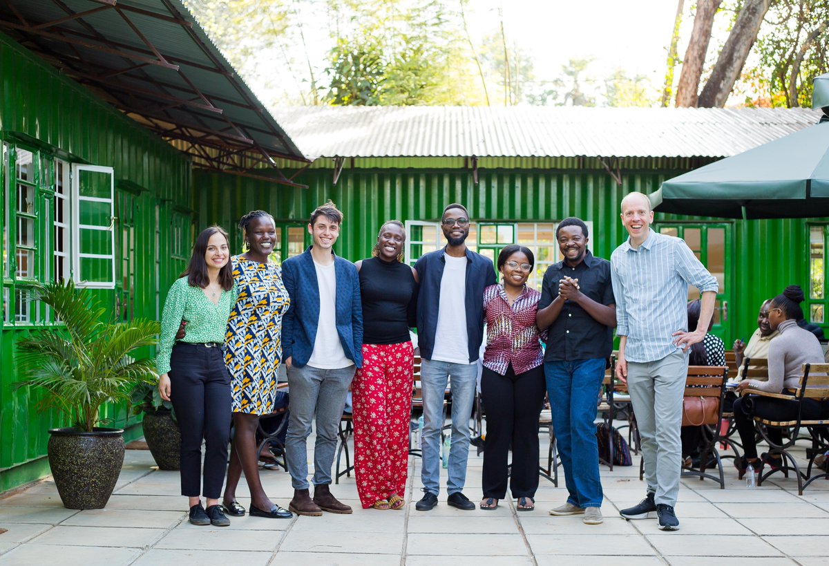 📣 Come work with us in Oxford! 🌈 RLRH is hiring a Project Coordinator! The role is part-time w an office at @refugeestudies in @UniofOxford. You'd join a team that's building an inclusive env't for refugee scholars. 🗓️ Deadline: Mon 13th Feb ✍️ Apply: qeh.ox.ac.uk/content/projec…