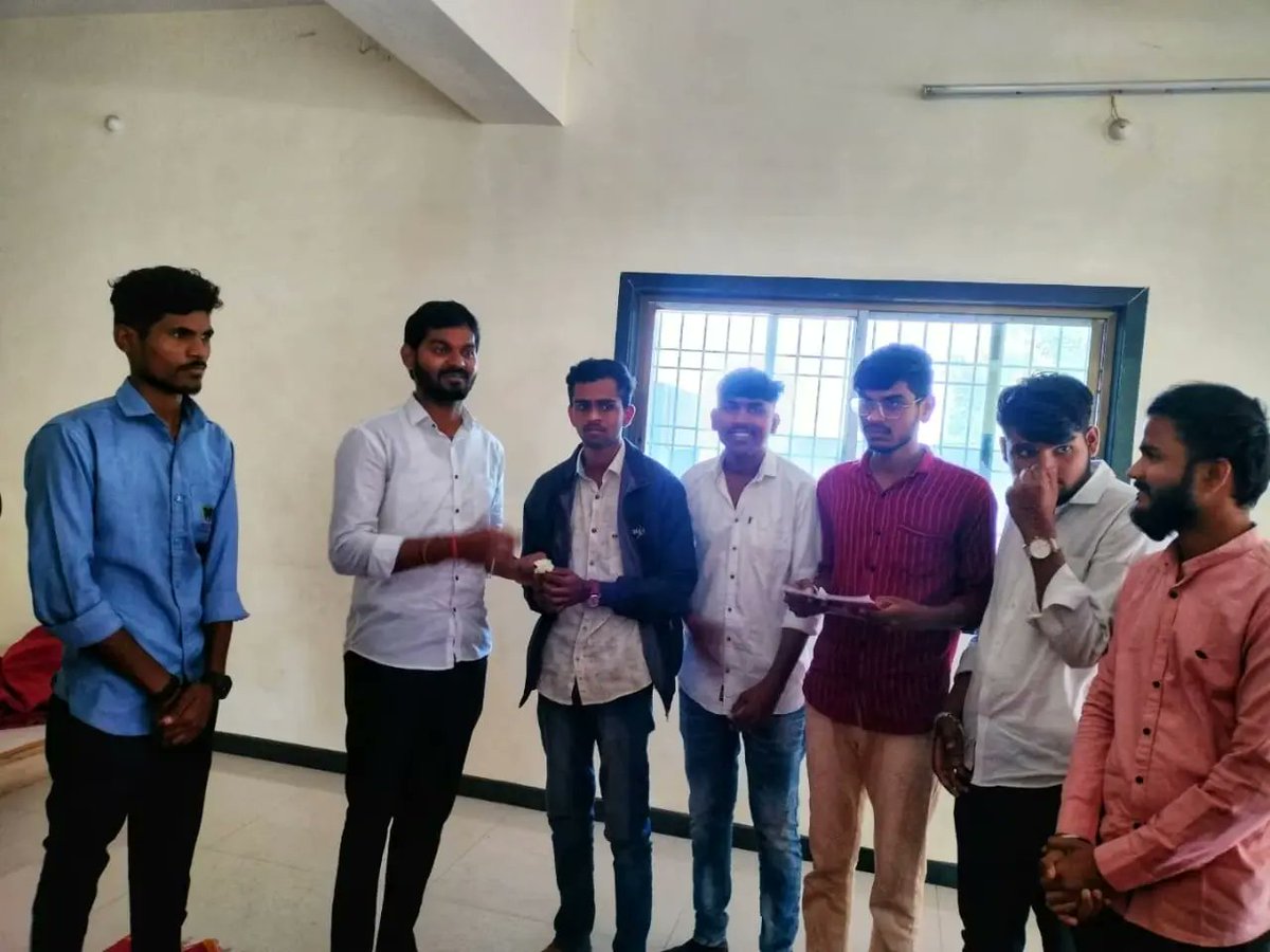 बदनापूर येथील रावसाहेब पाटील दानवे कॉलेज ऑफ फार्मसी येथे फार्मा व्हिजन समिती घोषित करण्यात आली. महाविद्यालय अध्यक्ष म्हणून निखिल भोसले याची घोषणा करण्यात आली.यावेळी फार्मा व्हिजन राष्ट्रीय सह संयोजक अनिकेत शेळके, अभाविप देवगिरी विभाग संयोजक ऋषिकेश राऊत उपस्थित होते.