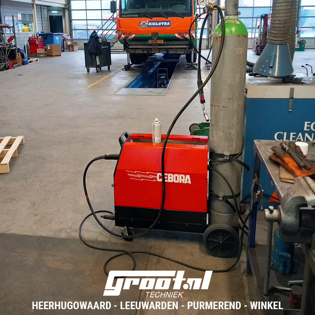 Groottechniek's tweet photo. Afgelopen maandag hebben wij deze Cebora MIG EVO 350/TS Synergic mogen afleveren bij Kielstra kraanverhuur.

Ben jij ook op zoek naar een nieuw lasapparaat? Onze medewerkers helpen je graag in één van onze filialen.

Bekijk ook lasapparaten op onze website https://t.co/KkdOFGwfRg https://t.co/lK9EFdLhbY